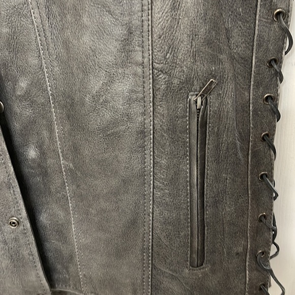 Tennessee Leather Motorcycle Vest - Picture 5 of 7